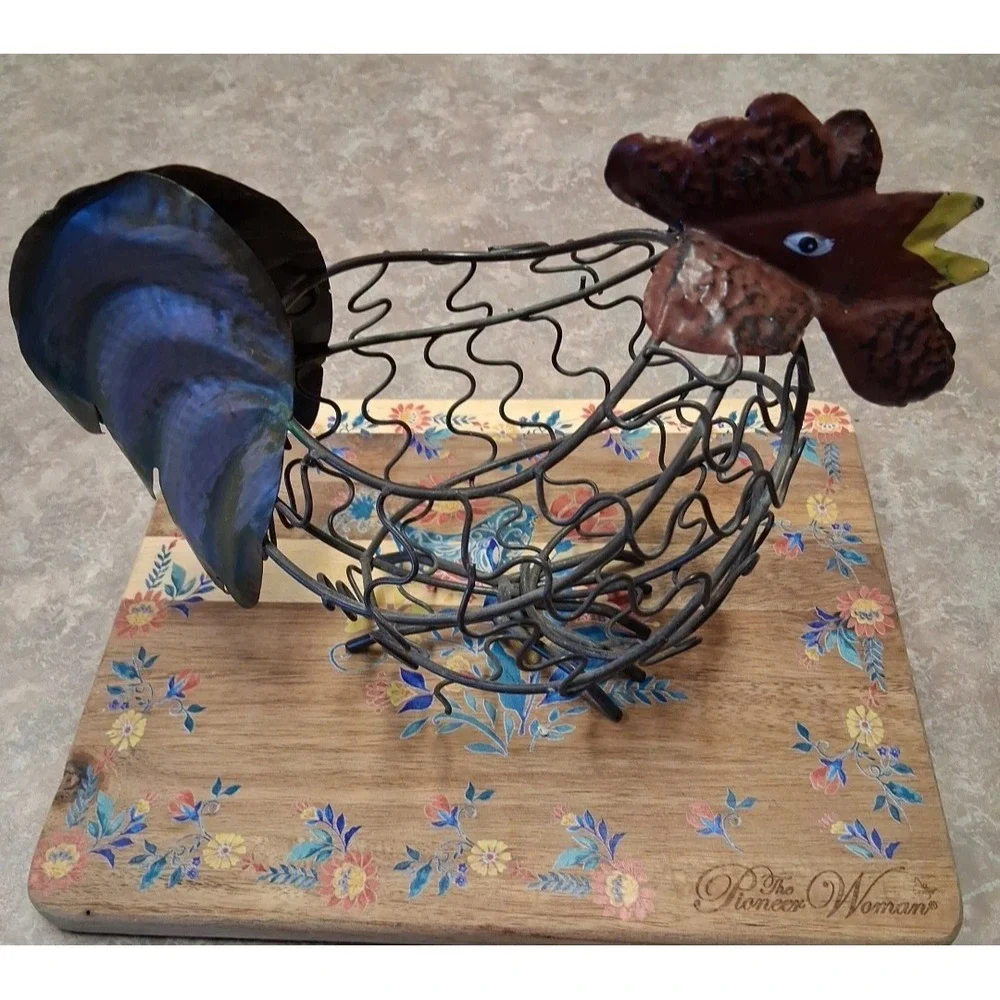 Vntg Country Egg Holder Wire Rooster Basket Rustic Kitchen Decor